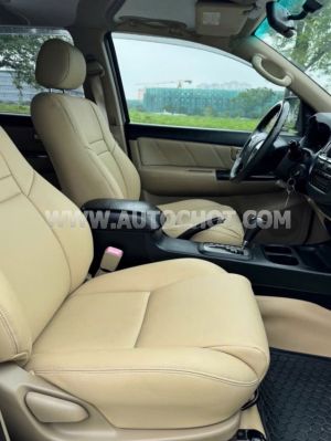 Xe Toyota Fortuner 2.7V 4x2 AT 2014