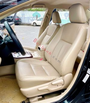 Xe Toyota Camry 2.0E 2013