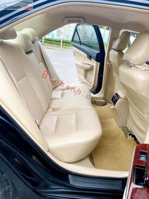 Xe Toyota Camry 2.0E 2013