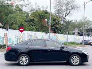 Xe Toyota Camry 2.0E 2013