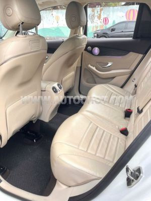 Xe Mercedes Benz GLC 300 4Matic 2017