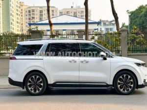 Xe Kia Carnival Signature 2.2D 2024