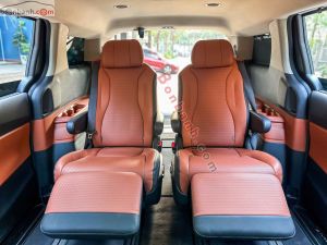 Xe Kia Carnival Premium 2.2D 7S 2024