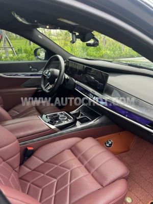 Xe BMW 7 Series 735i M Sport 2023