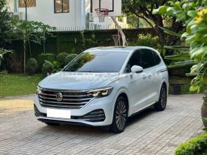 Xe Volkswagen Viloran Luxury 2024