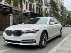 Xe BMW 7 Series 730Li 2016