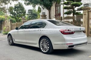 Xe BMW 7 Series 730Li 2016