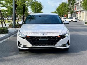 Xe Hyundai Elantra 1.6 AT Đặc biệt 2023