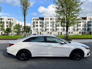 Xe Hyundai Elantra 1.6 AT Đặc biệt 2023
