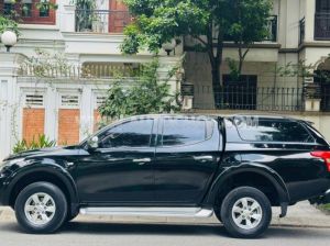 Xe Mitsubishi Triton 4x2 AT 2017