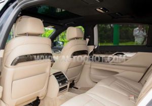 Xe BMW 7 Series 730Li M Sport 2020