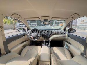 Xe Toyota Camry 2.0G 2020