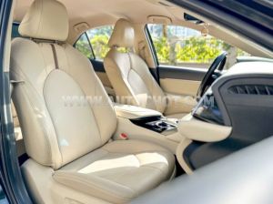 Xe Toyota Camry 2.0G 2020