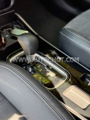 Xe Mitsubishi Outlander 2.0 CVT 2022