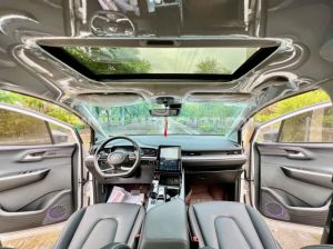 Xe Hyundai Custin Cao Cấp 2.0T 2024