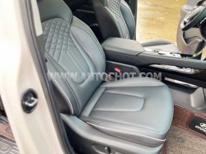 Xe Hyundai Custin Cao Cấp 2.0T 2024