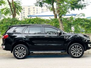 Xe Ford Everest Titanium 2.0L 4x2 AT 2022
