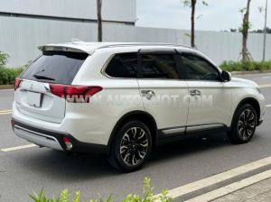 Xe Mitsubishi Outlander Premium 2.0 CVT 2021