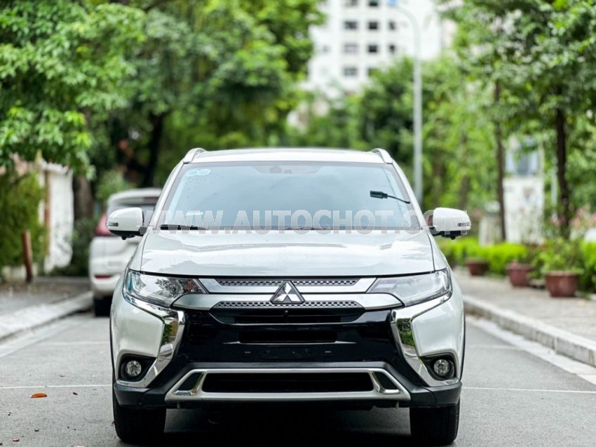 Mitsubishi Outlander 2.0 CVT 2021