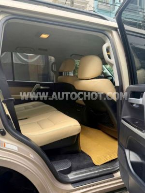 Xe Toyota Land Cruiser VX 4.6 V8 2017
