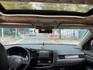 Xe Mitsubishi Outlander Premium 2.0 CVT 2021