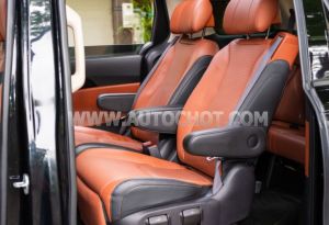 Xe Kia Carnival Signature 2.2D 2023