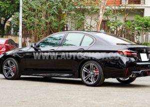 Xe BMW 5 Series 520i 2016