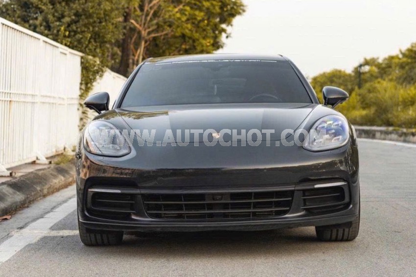 Porsche Panamera 4 Executive 2018