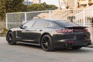 Xe Porsche Panamera 4 Executive 2018