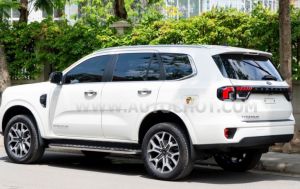 Xe Ford Everest Titanium 2.0L 4x2 AT 2024