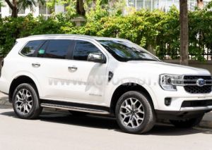 Xe Ford Everest Titanium 2.0L 4x2 AT 2024