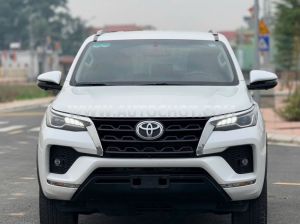 Xe Toyota Fortuner 2.4G 4x2 AT 2021