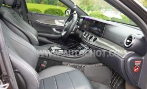 Xe Mercedes Benz E class E300 AMG 2019