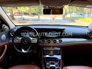 Xe Mercedes Benz E class E300 AMG 2019