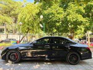 Xe Mercedes Benz E class E300 AMG 2019