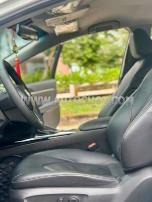 Xe Toyota Camry 2.0G 2020