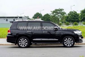 Xe Toyota Land Cruiser VX.R 5.7 V8 2016