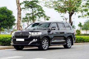 Xe Toyota Land Cruiser VX.R 5.7 V8 2016