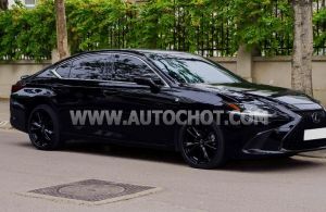 Xe Lexus ES 250 F Sport 2022