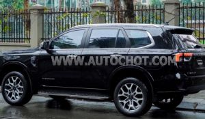 Xe Ford Everest Titanium 2.0L 4x2 AT 2023