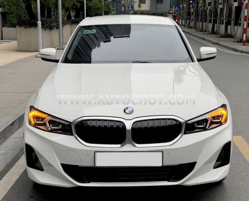 BMW 3 Series 320i Sport Line 2024