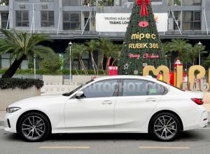 Xe BMW 3 Series 320i Sport Line 2024