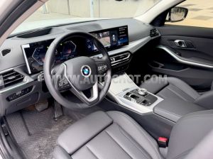 Xe BMW 3 Series 320i Sport Line 2024