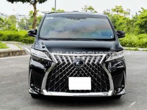 Xe Lexus LM 300h Royal Lounge 2020
