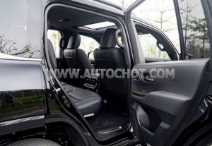 Xe Toyota Land Cruiser 3.5 V6 2025