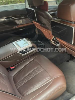 Xe BMW 7 Series 740Li 2016