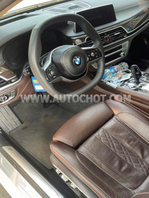 Xe BMW 7 Series 740Li 2016