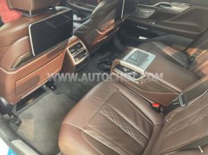 Xe BMW 7 Series 740Li 2016