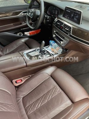 Xe BMW 7 Series 740Li 2016