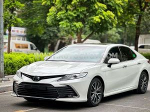 Xe Toyota Camry 2.0Q 2022